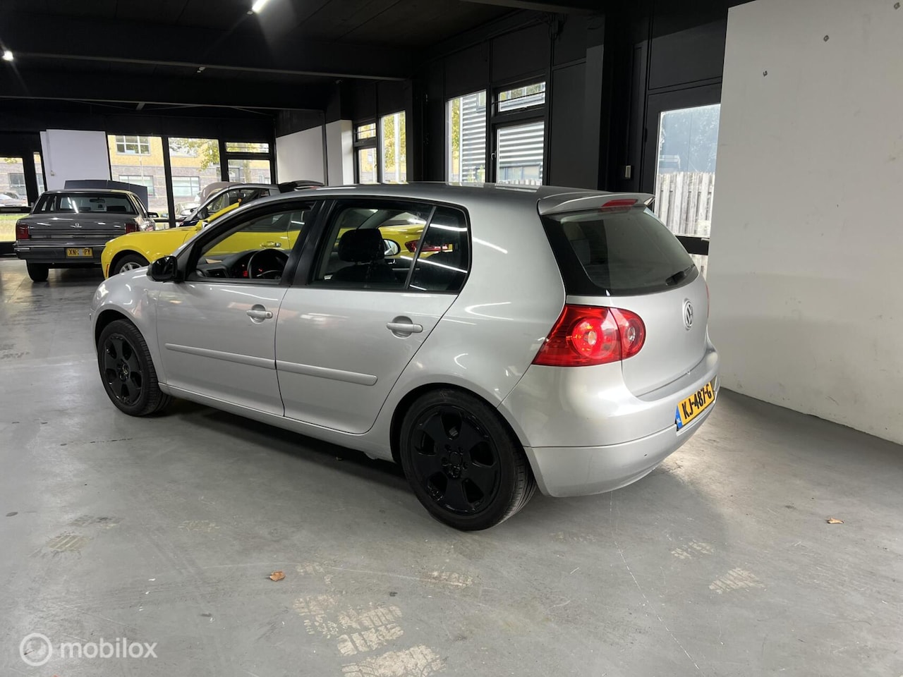 Volkswagen Golf - 1.6 FSI Sportline grote scherm - AutoWereld.nl