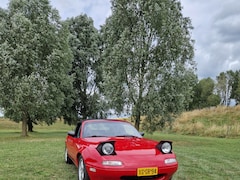 Mazda MX-5 - 1.6i-16V Miata