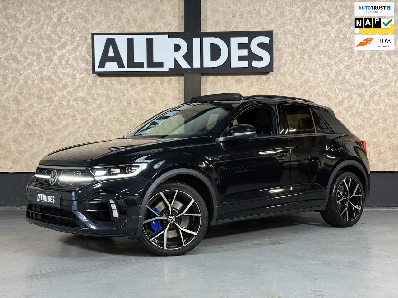 Volkswagen T-Roc - 2.0 TSI 4Motion R | pano | keyless | Camera | CarPlay | ACC | stoel-/stuurverwarming - AutoWereld.nl