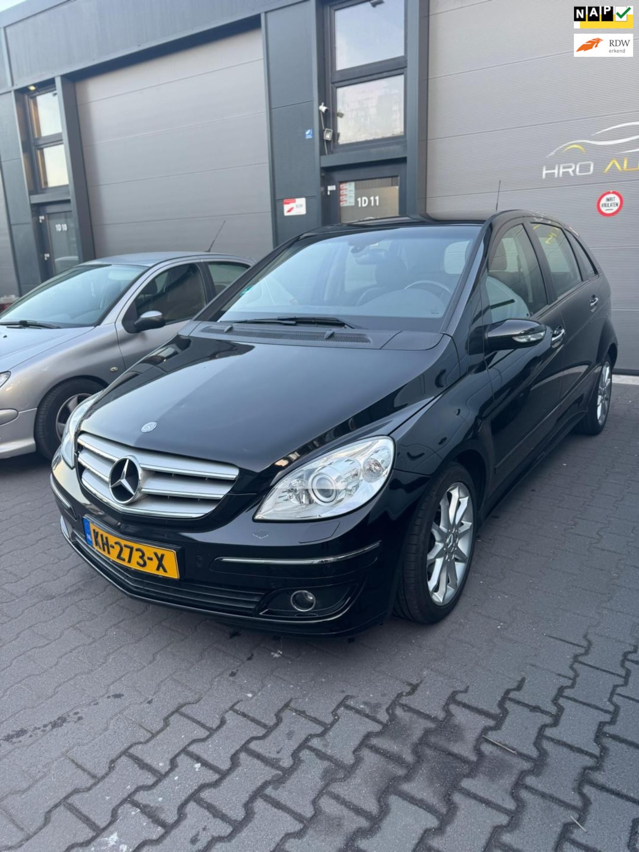 MERCEDES-BENZ B 200