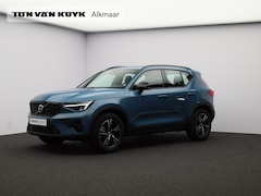 Volvo XC40 - 2.0 B4 Plus Dark / Trekhaak / Elektrische Stoelen / Harman Kardon / Stoel+Stuurverwarming