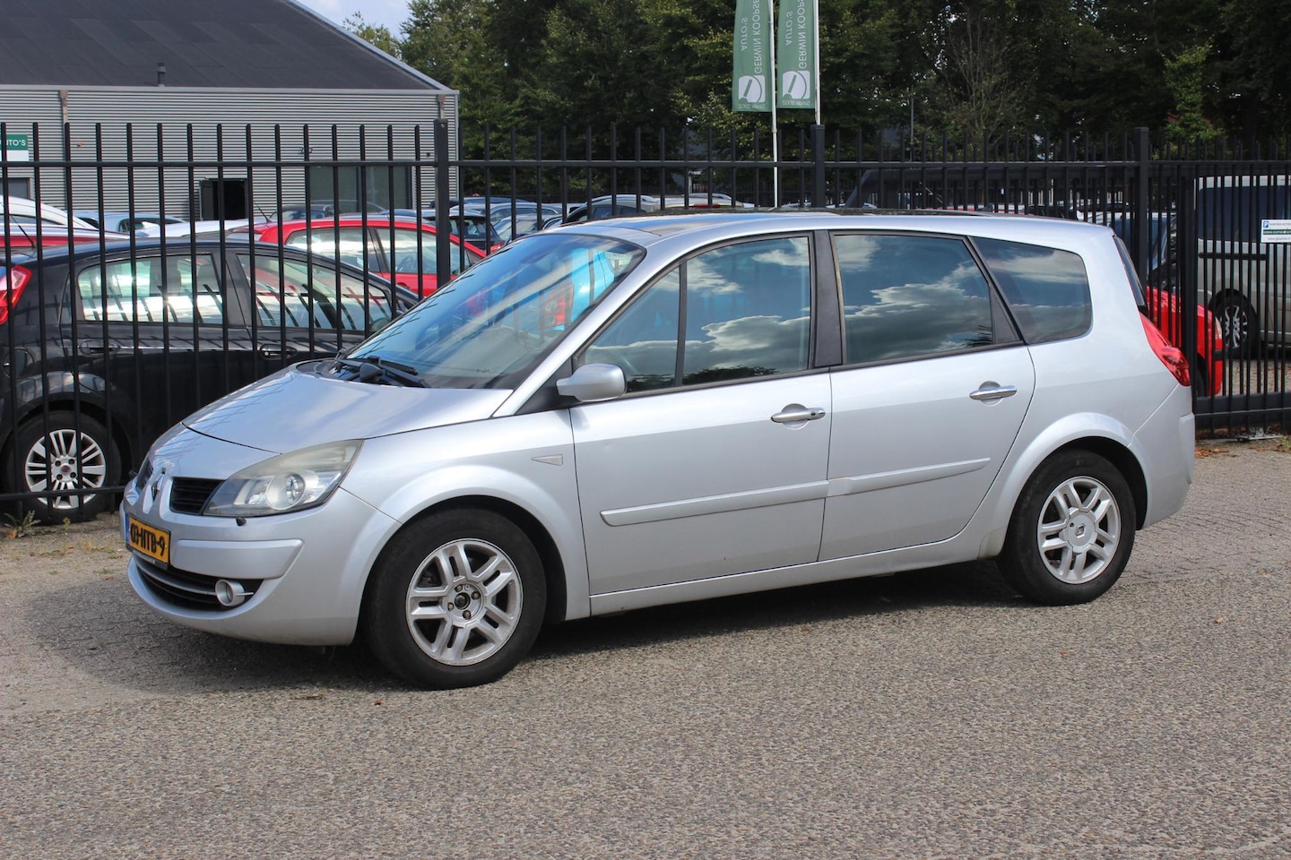 Renault Grand Scénic - 2.0-16V Tech Line 7p. 2.0-16V Tech Line 7p. - AutoWereld.nl