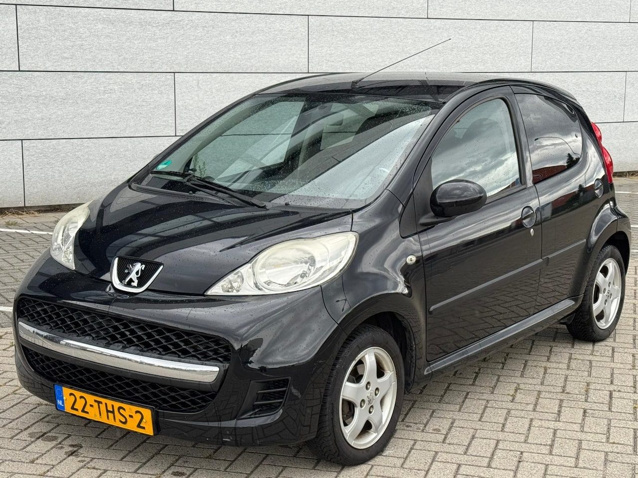 Peugeot 107 - 1.0-12V Black & Silver 5-deurs/Airco/NAP - AutoWereld.nl