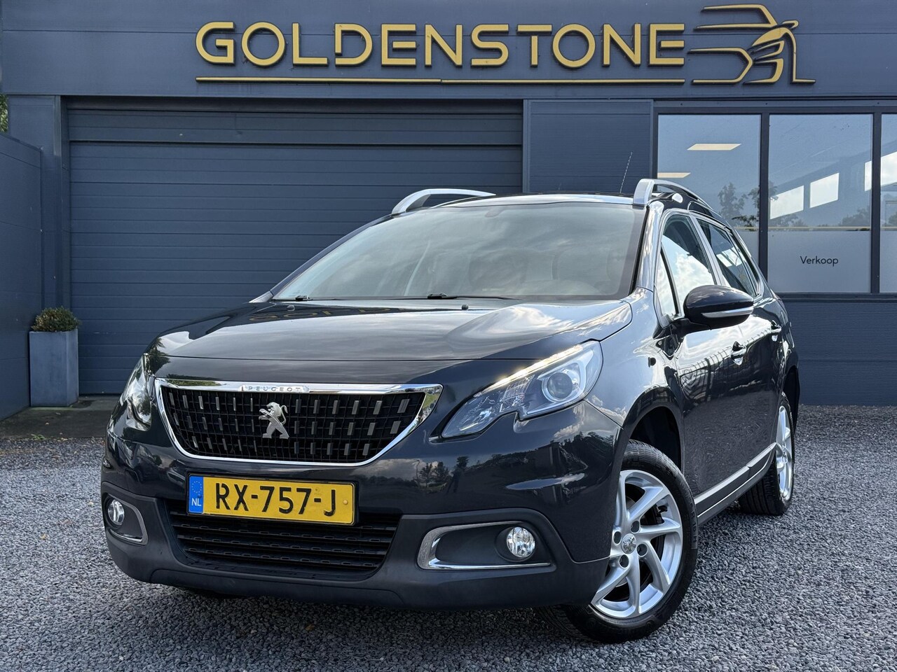 Peugeot 2008 - 1.2 PureTech Blue Lion 1.2 PureTech Blue Lion 110pk,Trekhaak,2e Eigenaar,Navi,Automaat,Airco,Cruise,Lm velgen,Apk - AutoWereld.nl