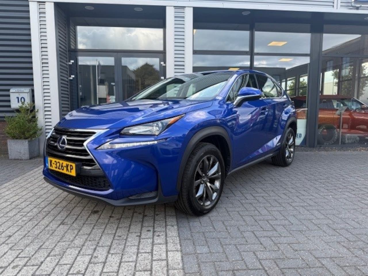 Lexus NX - 300h Business Line Automaat Navi Camera - AutoWereld.nl