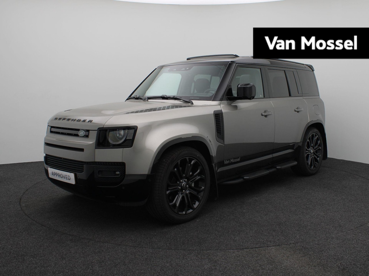 Land Rover Defender 110 - 2.0 P300e 110 X-Dynamic SE | 22" Octa wielen | Black Pack | Dakspoiler Urban | Zijtreden | - AutoWereld.nl