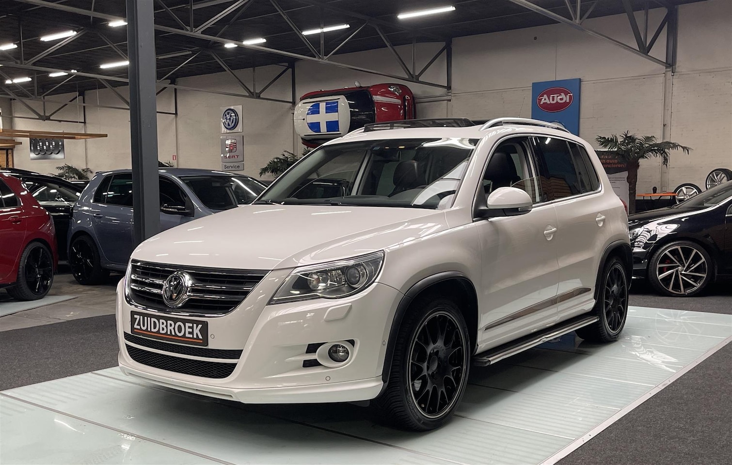 Volkswagen Tiguan - 2.0 TSI 4Motion Vol opties!! DSG!! Pano!! LEER!! Navi!! Clima!! - AutoWereld.nl