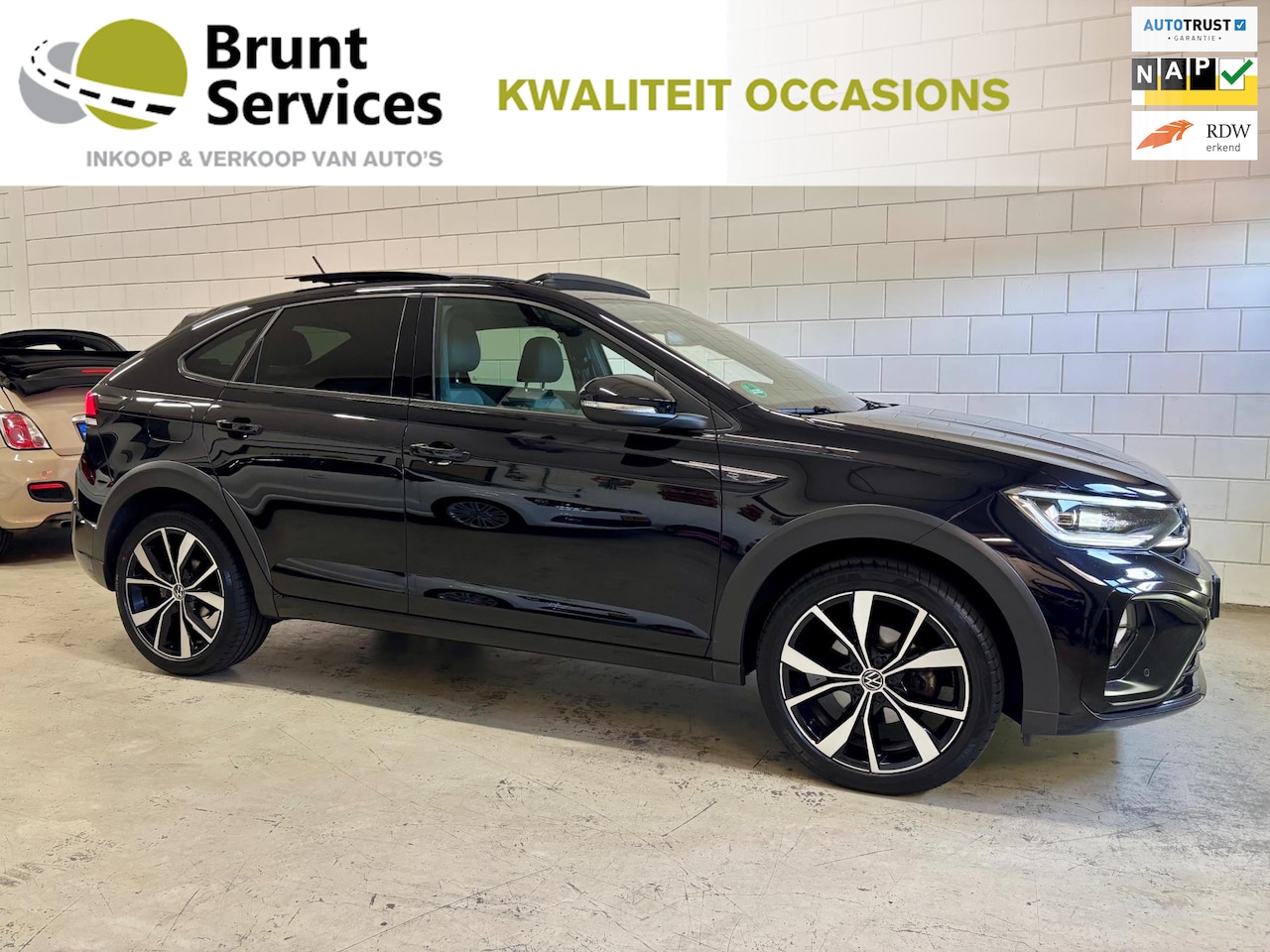 Volkswagen Taigo - 1.0 TSI R-Line Automaat|Digi-dash|18Inch|Panodak|Stoelverwarming !! - AutoWereld.nl