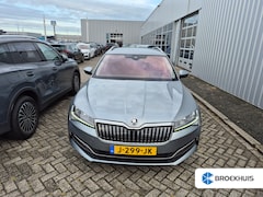 Skoda Superb Combi - 1.4 TSI iV Business Edition 218pk Achteruitrij camera | Trekhaak | Stoelverwarming | Elekr