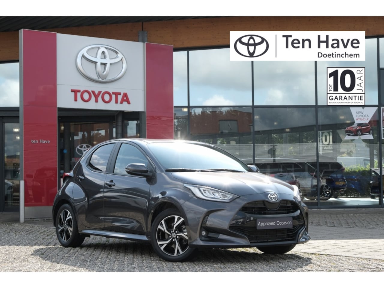 Toyota Yaris - 1.5 Hybrid 115PK First Edition Automaat | Draadloos Apple CarPla - AutoWereld.nl