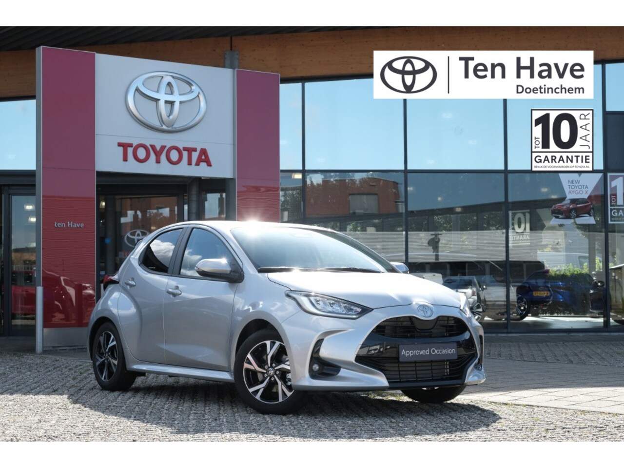 Toyota Yaris - 1.5 Hybrid 115PK First Edition Automaat | Apple Carplay / Androi - AutoWereld.nl