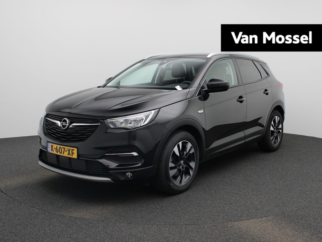 Opel Grandland X - 1.2 Turbo Elegance | Automaat | Trekhaak | LMV | Parkeer sensoren | Navigatie | Apple carp - AutoWereld.nl