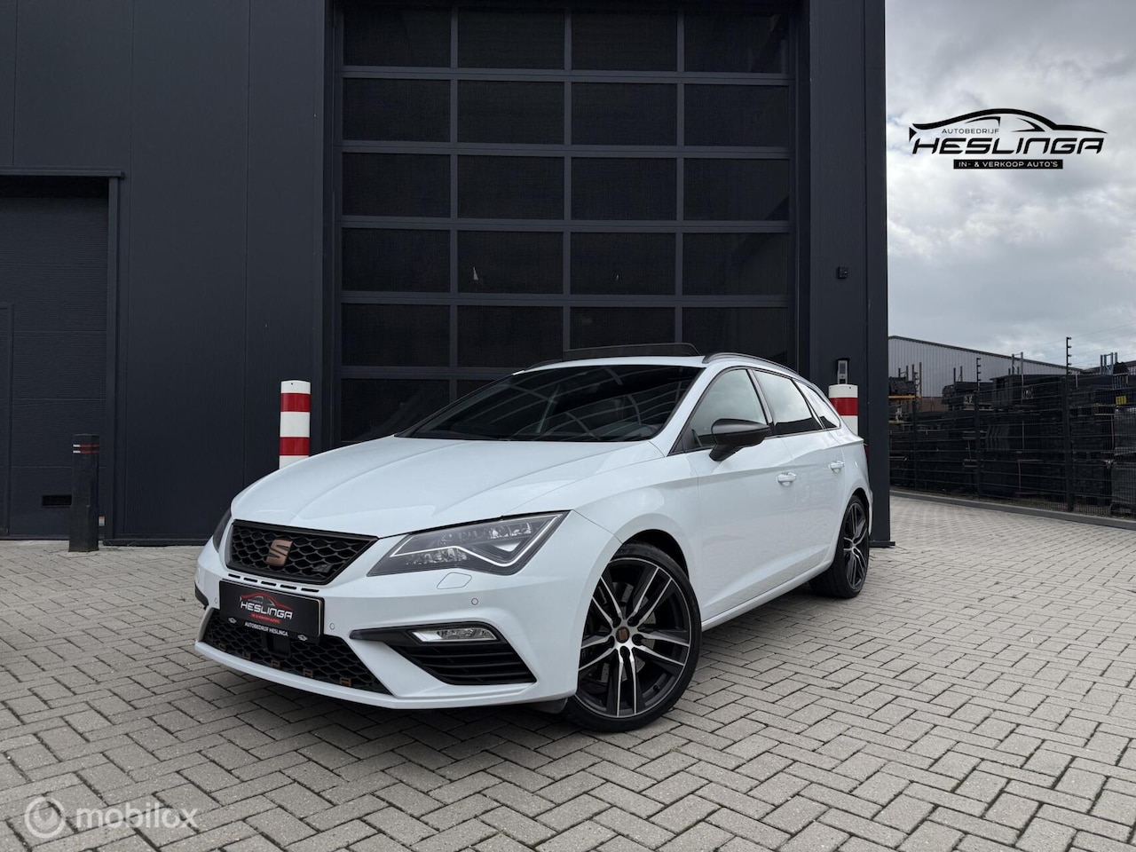 SEAT Leon ST - 2.0 CUPRA 300 4DRIVE |PANO|Beats audio - AutoWereld.nl