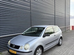 Volkswagen Polo - 1.4-16V AIRCO/ NAP/ CRUISE CONTROL/ 3DRS/