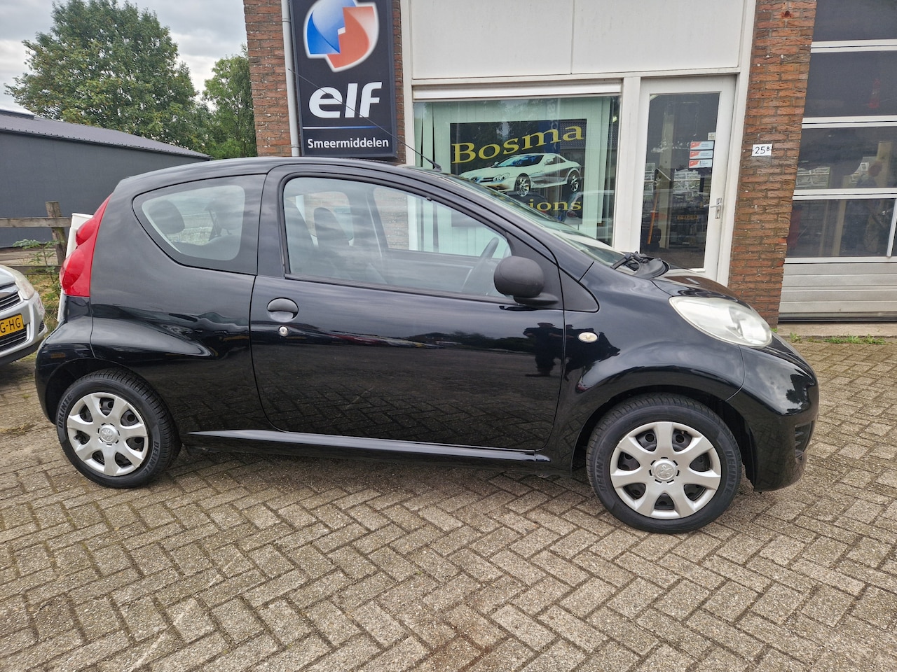Peugeot 107 - 1.0-12V ''XR'' Stuurbekrachtiging - Apk 04-09-2026 !! - AutoWereld.nl