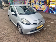 Toyota Aygo - 1.0-12V + airco elektrische ramen centrale vergrendeling met afstand bediening 196d km nap