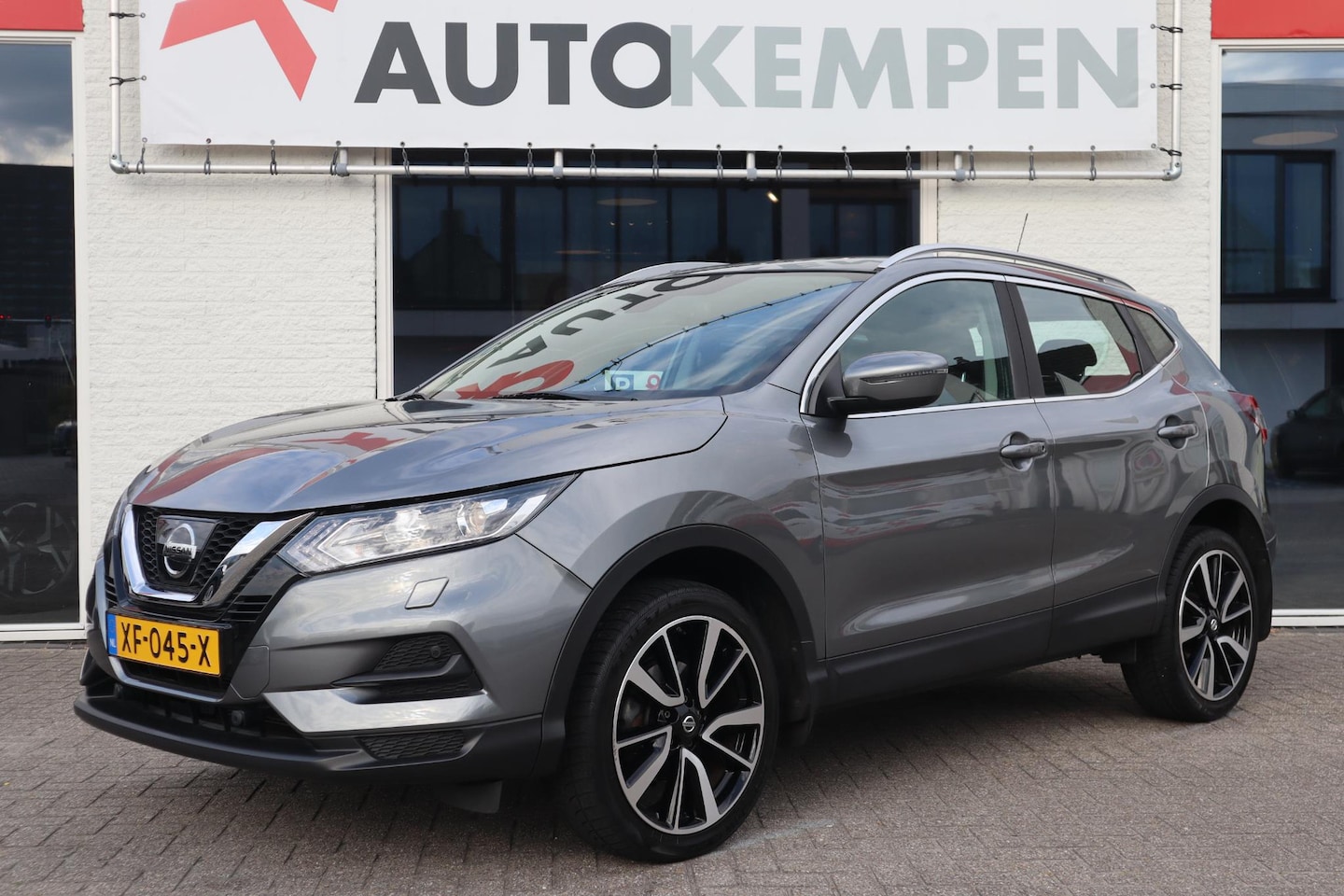 Nissan Qashqai - 1.2 VISIA SAFETY-PACK 19 INCH LMV|BLUETOOTH|STOELVERWARM.|ZEER MOOIE STAAT! - AutoWereld.nl