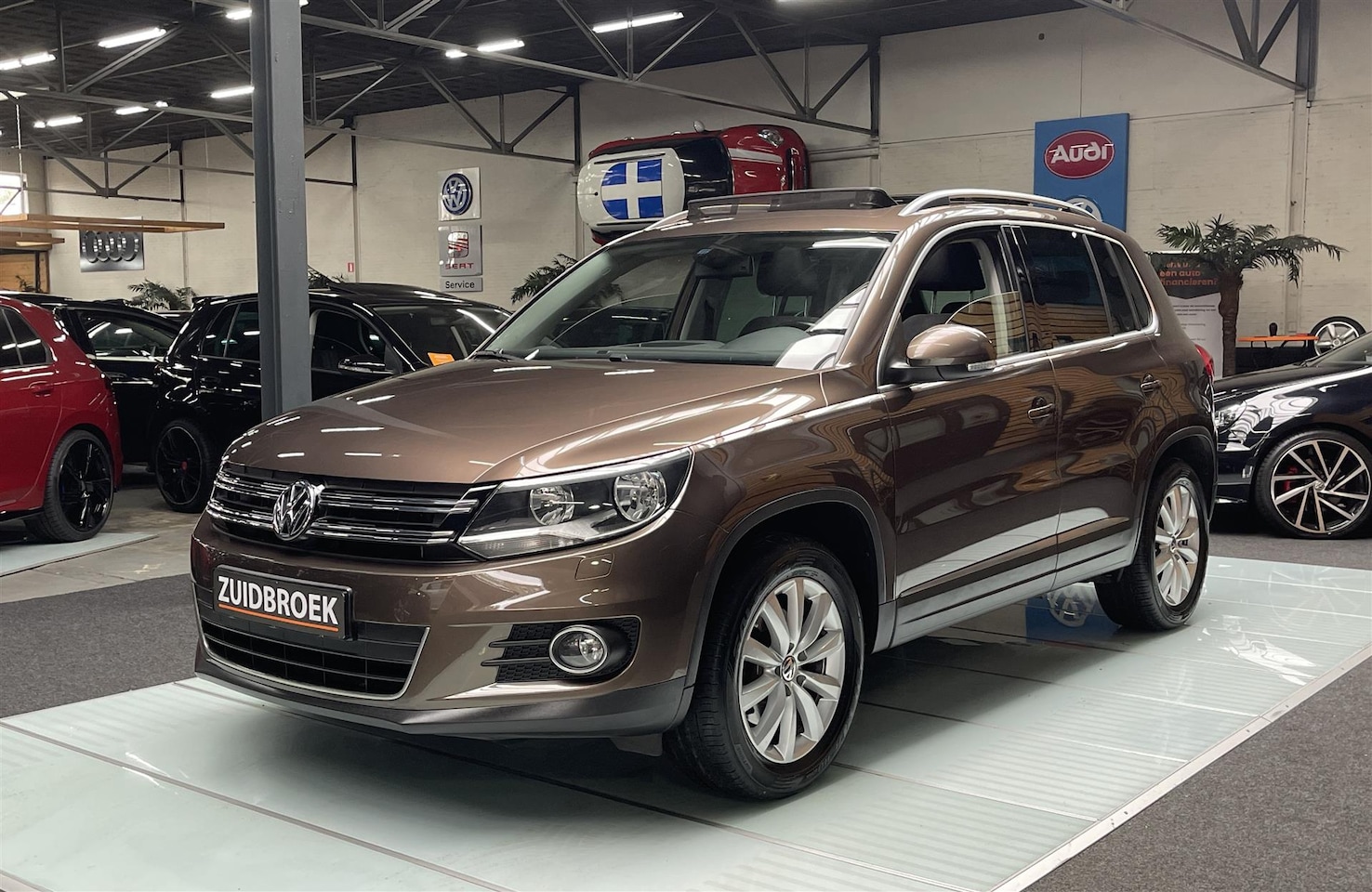 Volkswagen Tiguan - 1.4 TSI PANO!! Clima!! Trekhaak!! Stoelverwarming!! - AutoWereld.nl