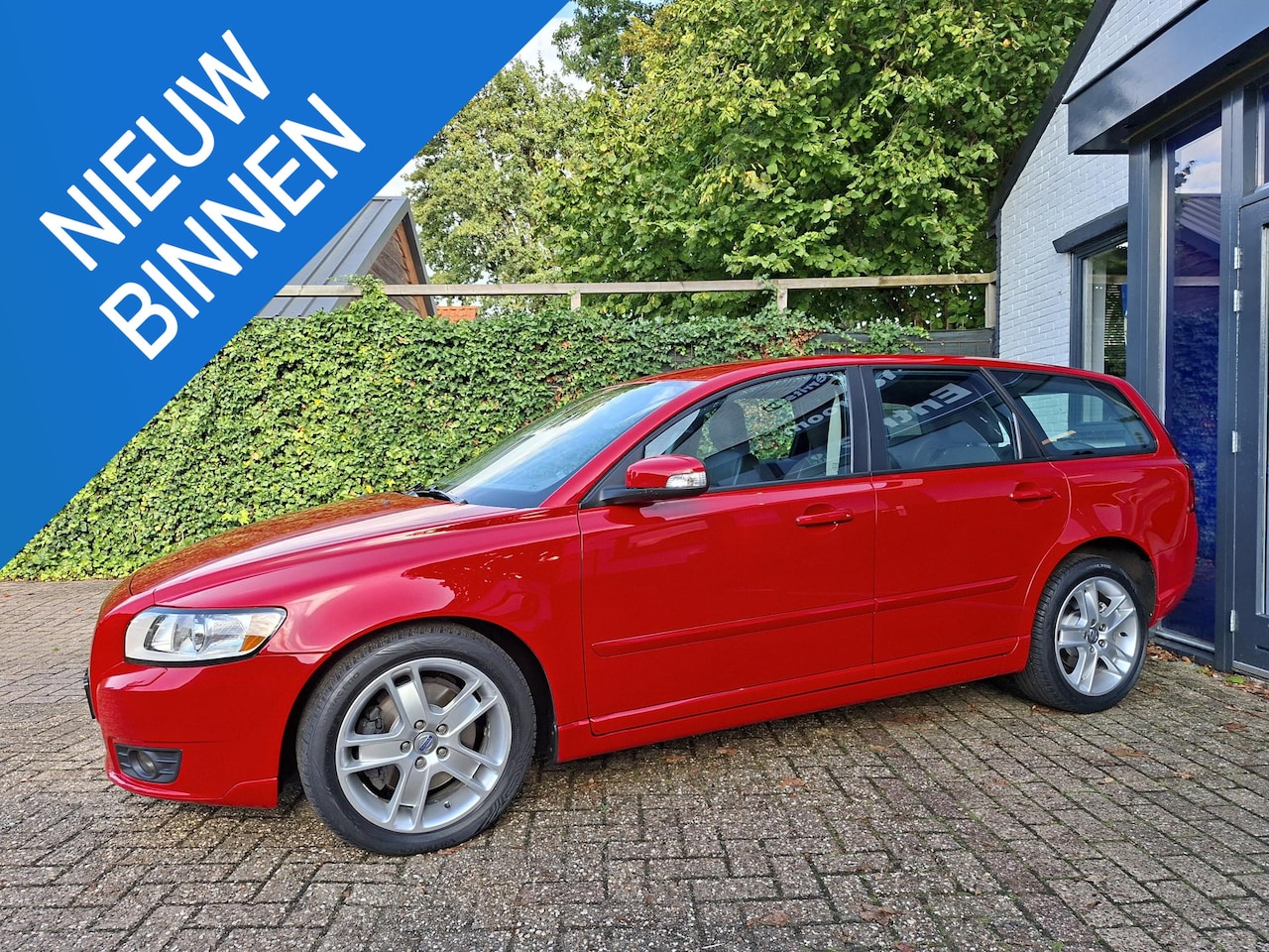 Volvo V50 - 2.4 Edition II 2.4 Edition II Leer, Trekhaak - AutoWereld.nl
