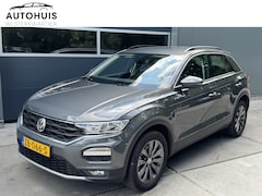 Volkswagen T-Roc - 1.5 TSI 150pk H6 Style Climate control Trekhaak PDC ACC