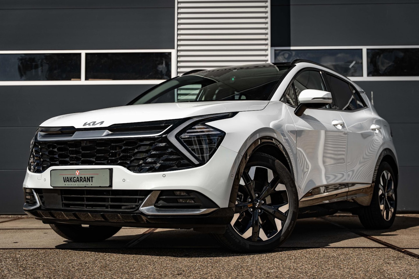 Kia Sportage - 1.6 T-GDi Plug-in Hybrid AWD DynamicPlusLine |Pano |360° |Sfeer |Memory |ACC |Stoelverw. - AutoWereld.nl