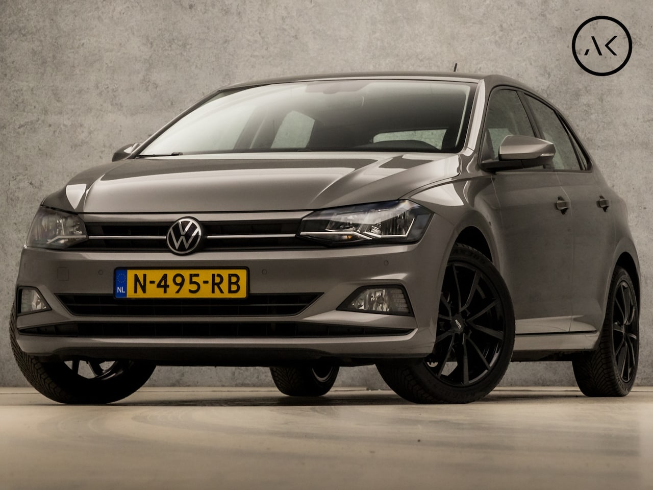Volkswagen Polo - 1.0 TSI Highline R Sport Automaat (APPLE CARPLAY, GROOT NAVI, CLIMATE, CAMERA, STOELVERWAR - AutoWereld.nl
