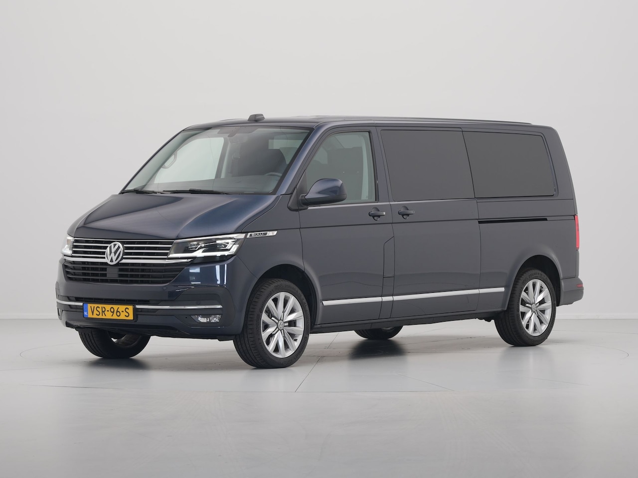 Volkswagen Transporter - 2.0 TDI L2H3 30 Bulli 2.0 TDI L2H3 30 Bulli - AutoWereld.nl
