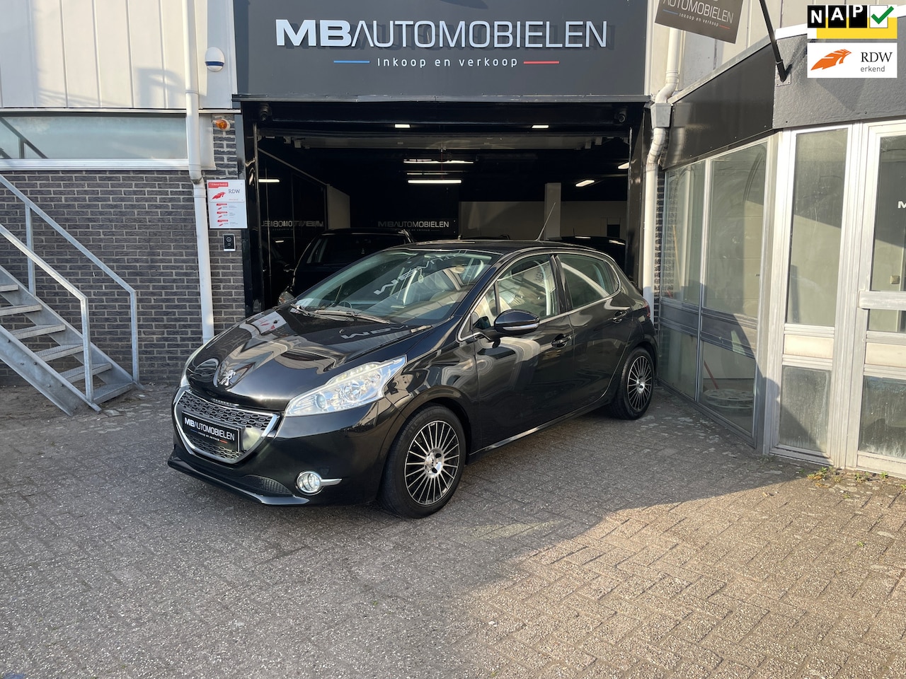 Peugeot 208 - 1.4 VTi Allure/Airco/Clima/NAP/1 JAAR APK/Zwart/5 Deurs!! - AutoWereld.nl