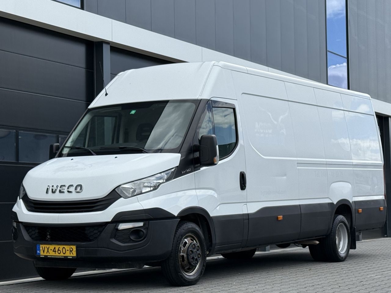 Iveco Daily - Daily 3.0 180 PK L4-H3 * Dubbellucht * - AutoWereld.nl