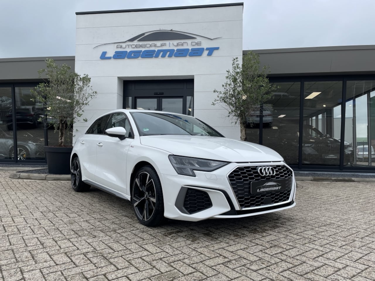 Audi A3 Sportback - A3 30 TFSI Sportback S line Virtual Desk - AutoWereld.nl