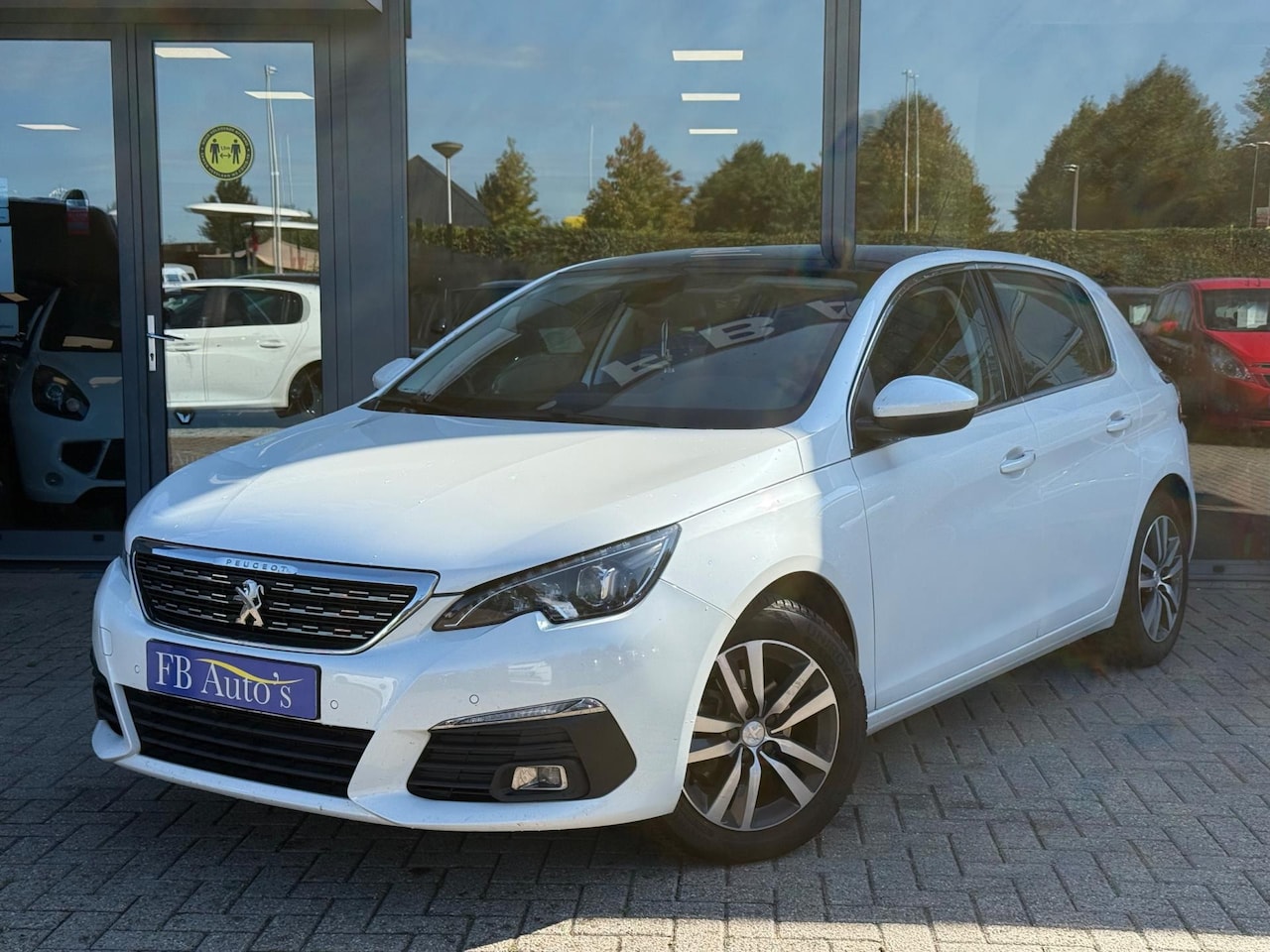 Peugeot 308 - 1.2 PureTech Allure Airco Navi Panodak Lmv Cruise - AutoWereld.nl