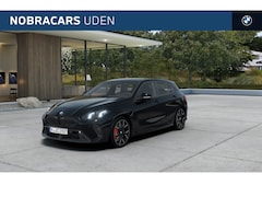 BMW 1-serie - 120 M Sport Automaat / Panoramadak / Sportstoelen / Achteruitrijcamera / M Adaptief onders
