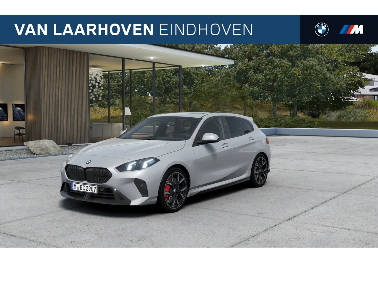 BMW 1-serie - 120 M Sport Automaat / Sportstoelen / Achteruitrijcamera / M Adaptief onderstel / Comfort - AutoWereld.nl