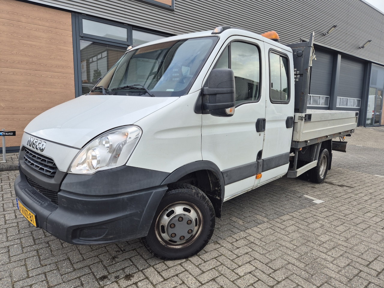 Iveco Daily - 40C15 D 3.0 dc 7-pers 375 120.000km 3500kg trekhaak pritsche - AutoWereld.nl