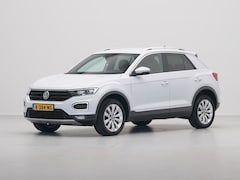 Volkswagen T-Roc - 1.5 TSI 150pk DSG Sport Navigatie Camera Acc Executive Getint glas 205