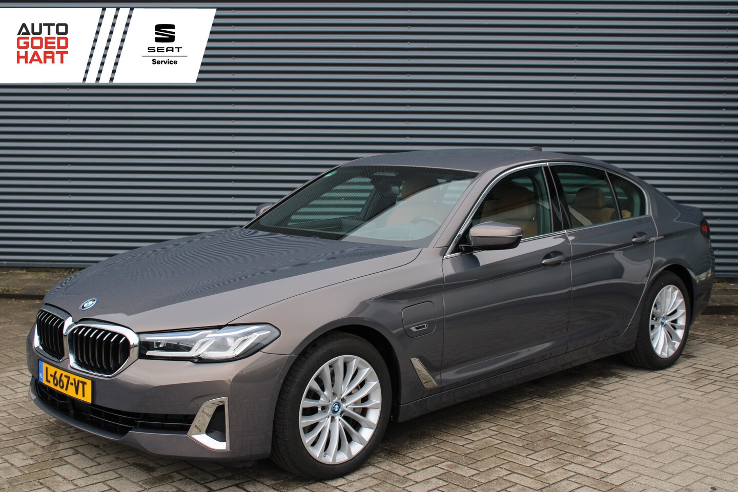 BMW 5-serie - 545e xDrive Lurxury-Line Laser Comfortzetels-Leder Head-Up Harman-Kardon Elektr.-Trekaak - AutoWereld.nl