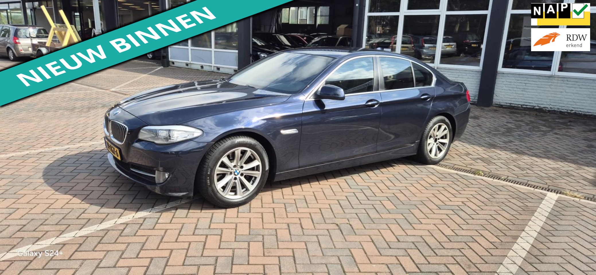 BMW 5-serie - 520i Executive NETTE AUTO RIJDT EN SCHAKELT TOP - AutoWereld.nl