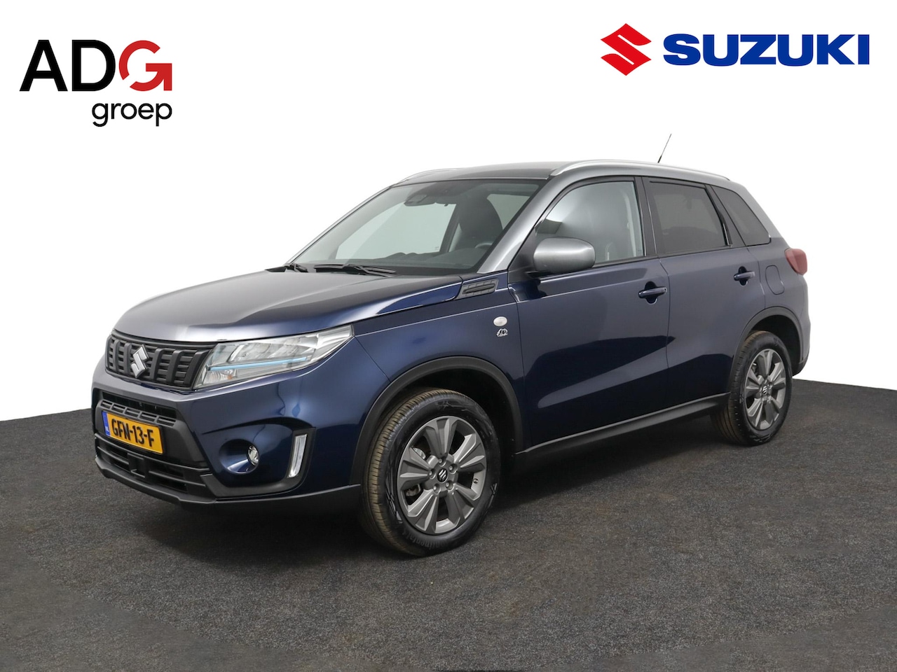 Suzuki Vitara - 1.5 Hybrid Select Rhino Edition | Climate control | Cruise control adaptive | Apple carpla - AutoWereld.nl