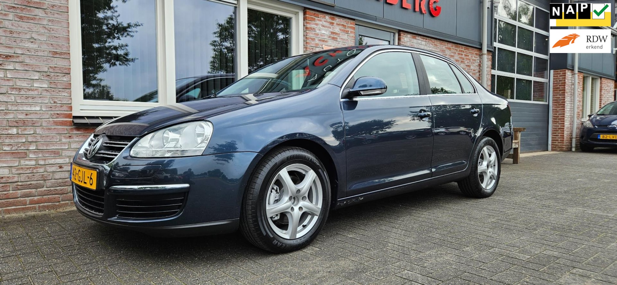 Volkswagen Jetta - 1.4 TSI Comfortline Automaat/DSG! Airco/Clima! Cruise Control! Dealer Onderhouden! - AutoWereld.nl