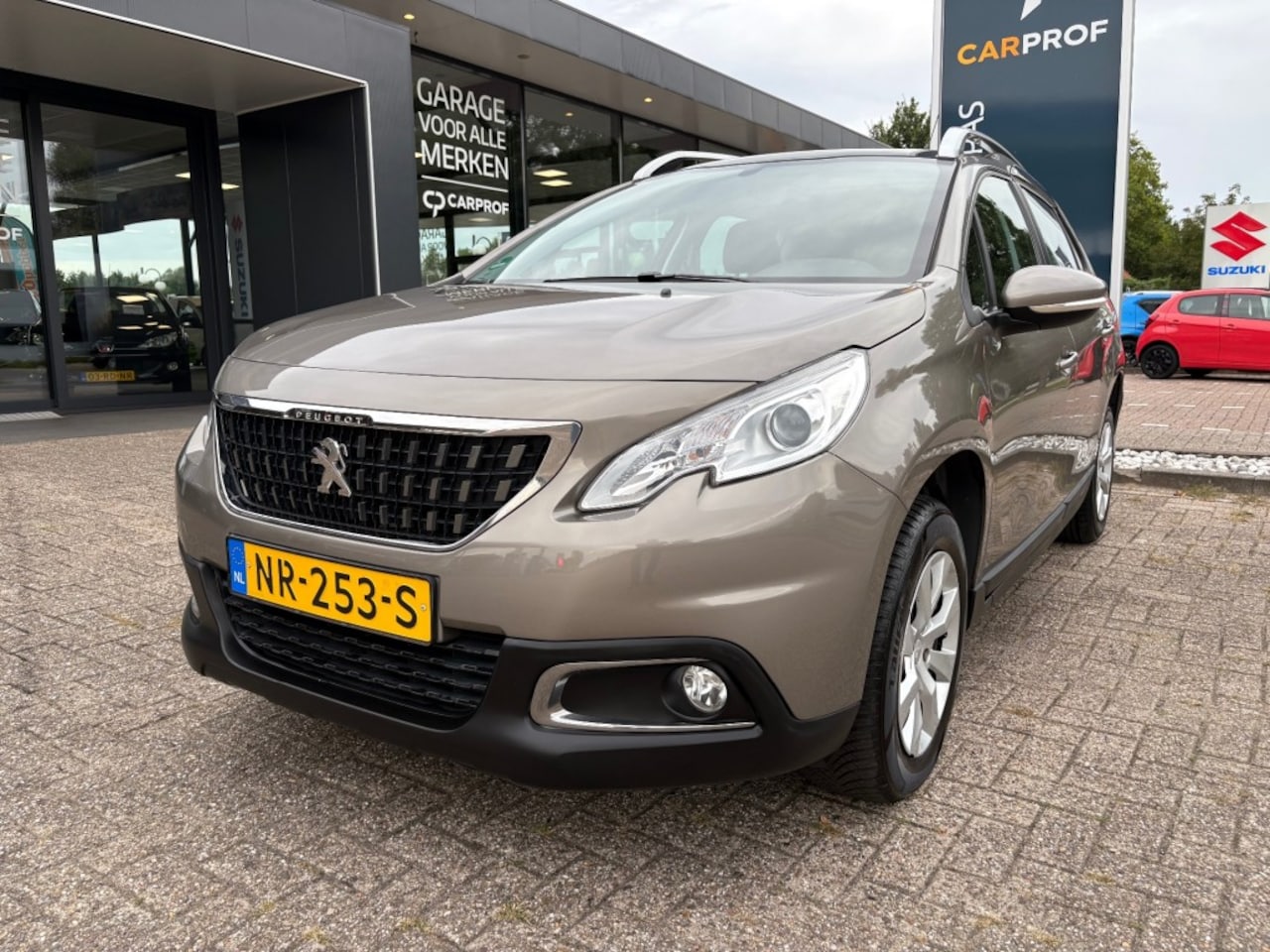 Peugeot 2008 - 1.2 Puretech Blue Lion ''Trekhaak - PDC - Navi '' - AutoWereld.nl