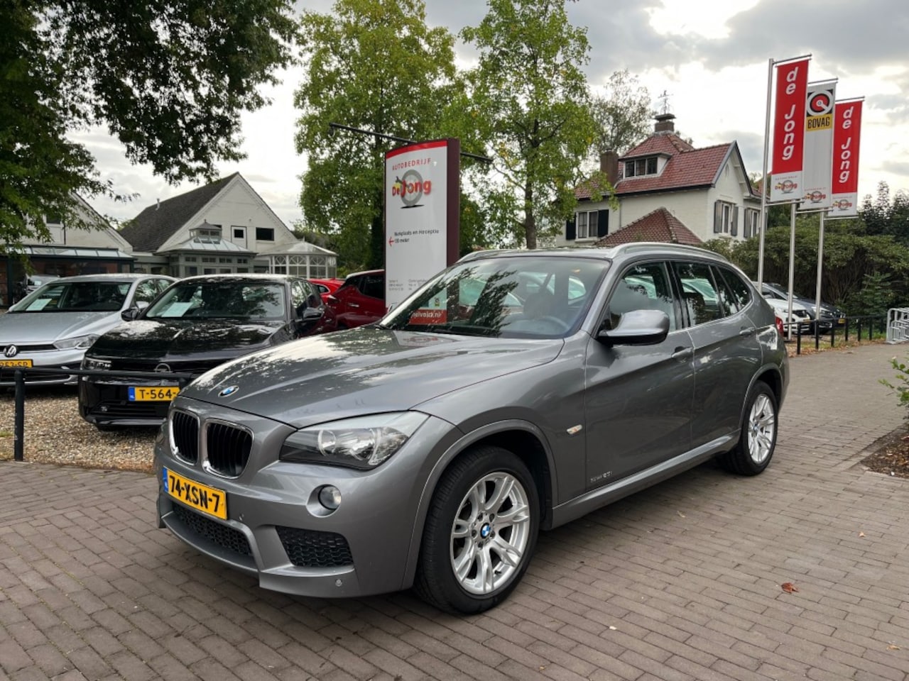 BMW X1 - SDRIVE 20I BUSINESS 184PK AUTOMAAT / SCHUIFDAK / LEDER - AutoWereld.nl