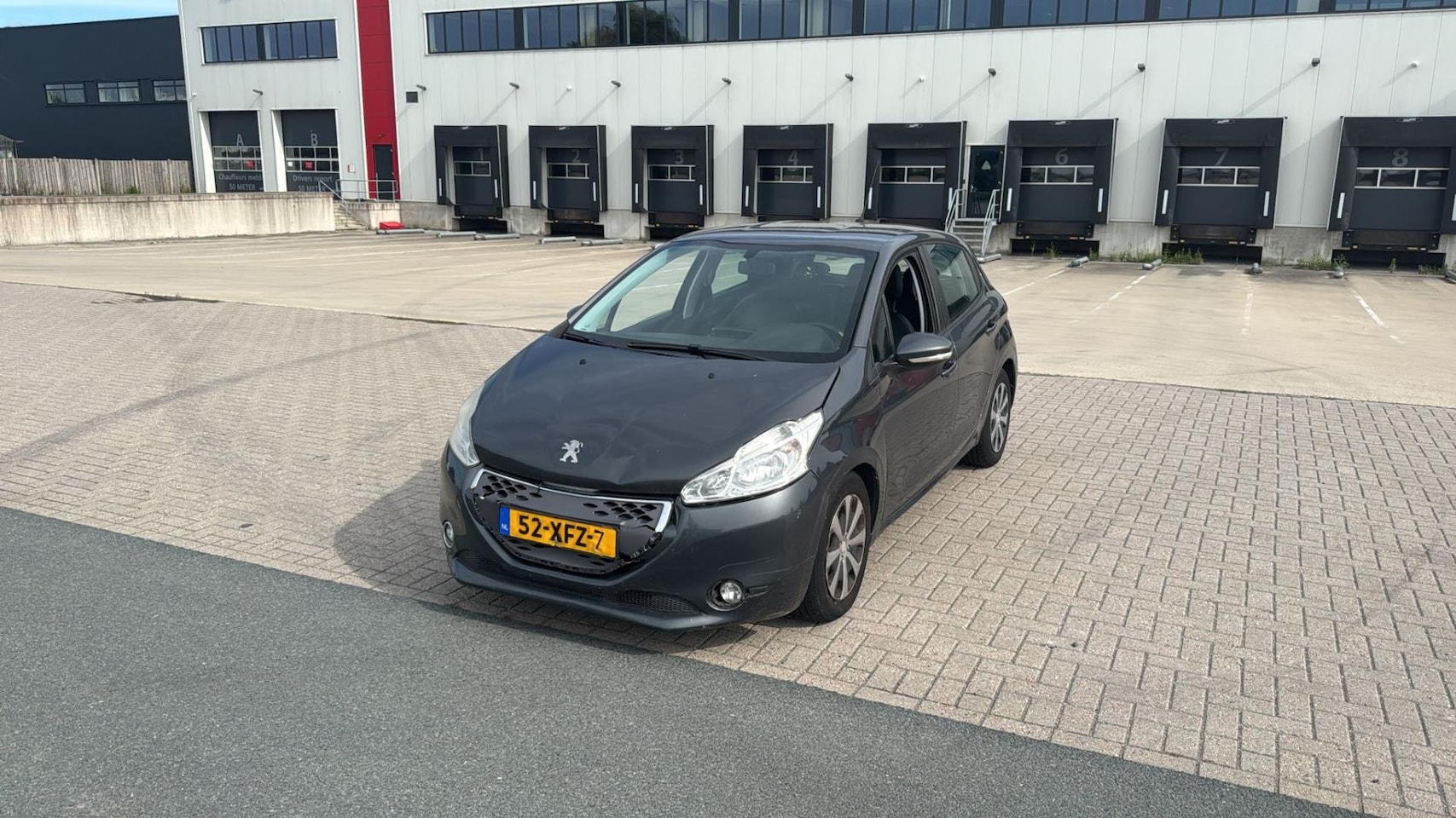 Peugeot 208 - 1.4 e-HDi Blue Lease AUTOMAAT CLIMA GRIJS 2012 - AutoWereld.nl
