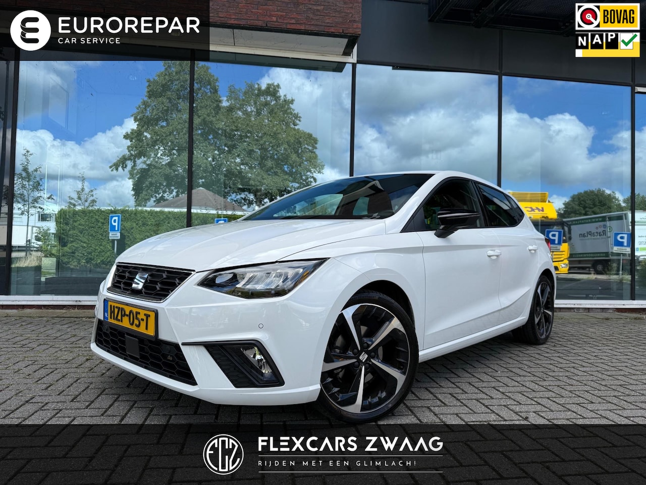 SEAT Ibiza - 1.0 TSi FR Business Connect - Automaat - Camera - Parkeerhulp - Winterpakket - AutoWereld.nl