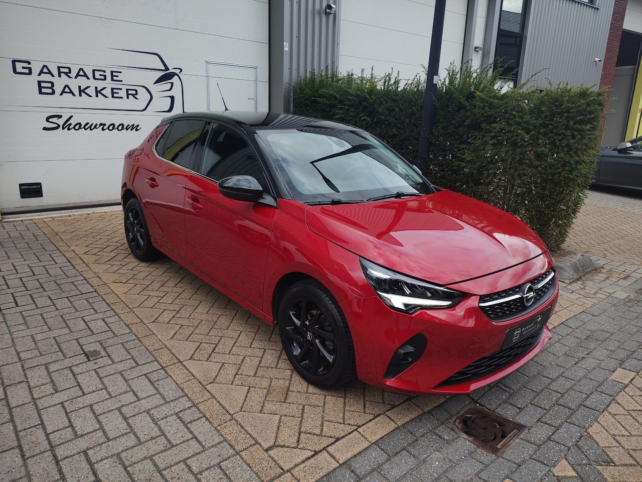 Opel Corsa - 1.2 Elegance GS Sport Bi-Tone led 360-Camera Carplay-Navi Nieuwe Distributieriem - AutoWereld.nl