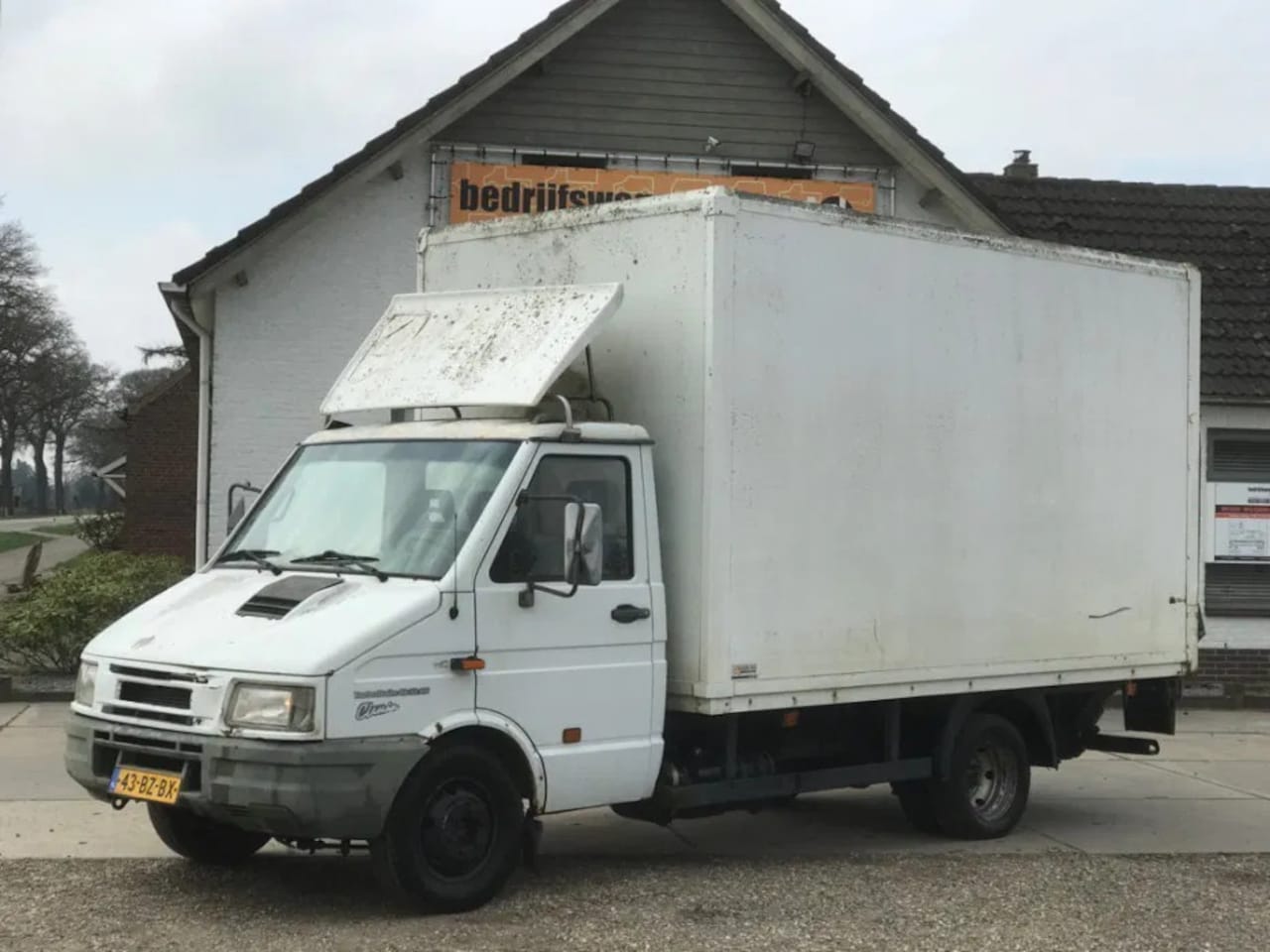 Iveco Daily - 35 49.12/35 2.8 Koffer Bakwagen Laadklep - AutoWereld.nl