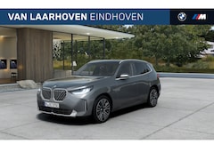 BMW X3 - 30e xDrive Automaat / Panoramadak / Trekhaak / Sportstoelen / Parking Assistant Plus / Com