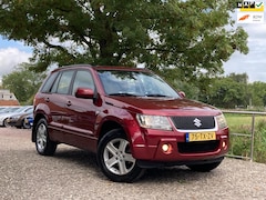 Suzuki Grand Vitara - 2.0-16V Exclusive | 4x4 + Keyless-Entry + Cruise + Clima nu € 8.975,