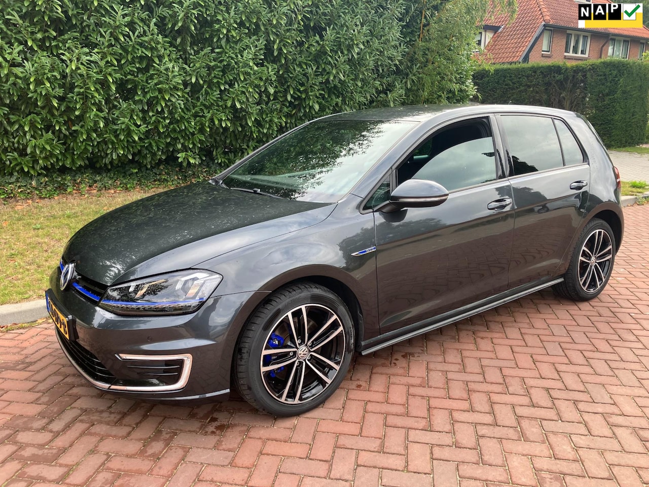 Volkswagen Golf - 1.4 TSI GTE perfect onderhouden mooie auto 17 inch - AutoWereld.nl