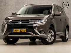 Mitsubishi Outlander - 2.0 PHEV Deluxe 203Pk Automaat (NAVIGATIE, LEDER/ALCANTARA, KEYLESS, CAMERA, SPORTSTOELEN,
