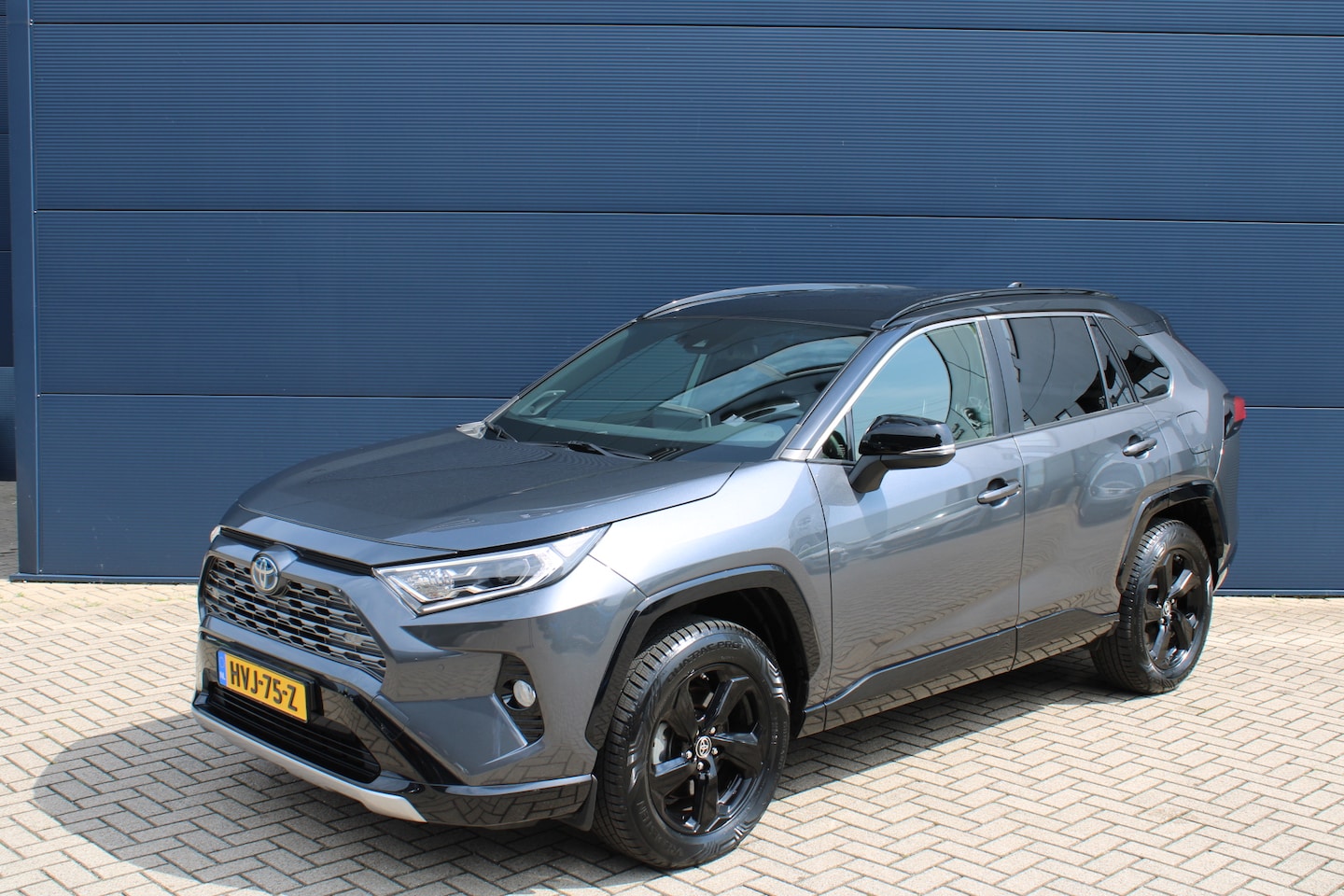 Toyota RAV4 - 2.5 Hybrid 218pk Bi-Tone I Navigatie | JBL | Parkeercamera | Parkeersensoren | LED | Apple - AutoWereld.nl